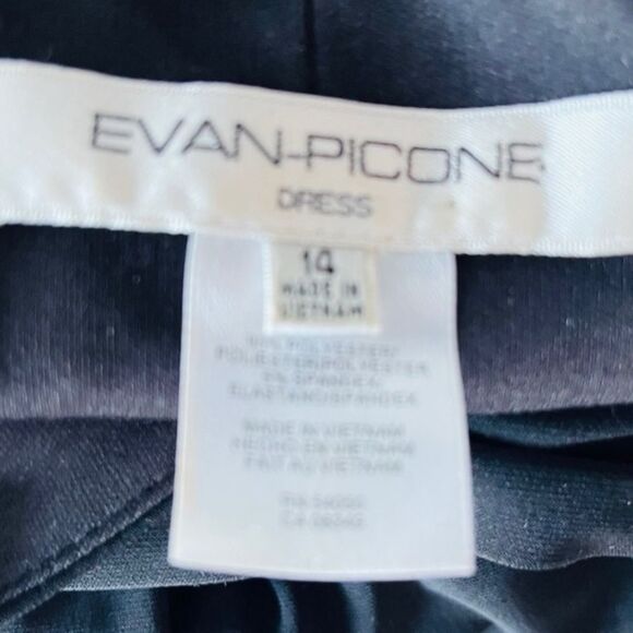 Evan Picone Surplice Neckline Ruched Waist Dress Size 14. - Picture 10 of 10